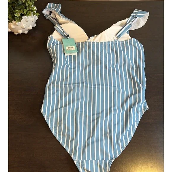 Kindred Bravely Nursing Maternity Swimsuit NWT